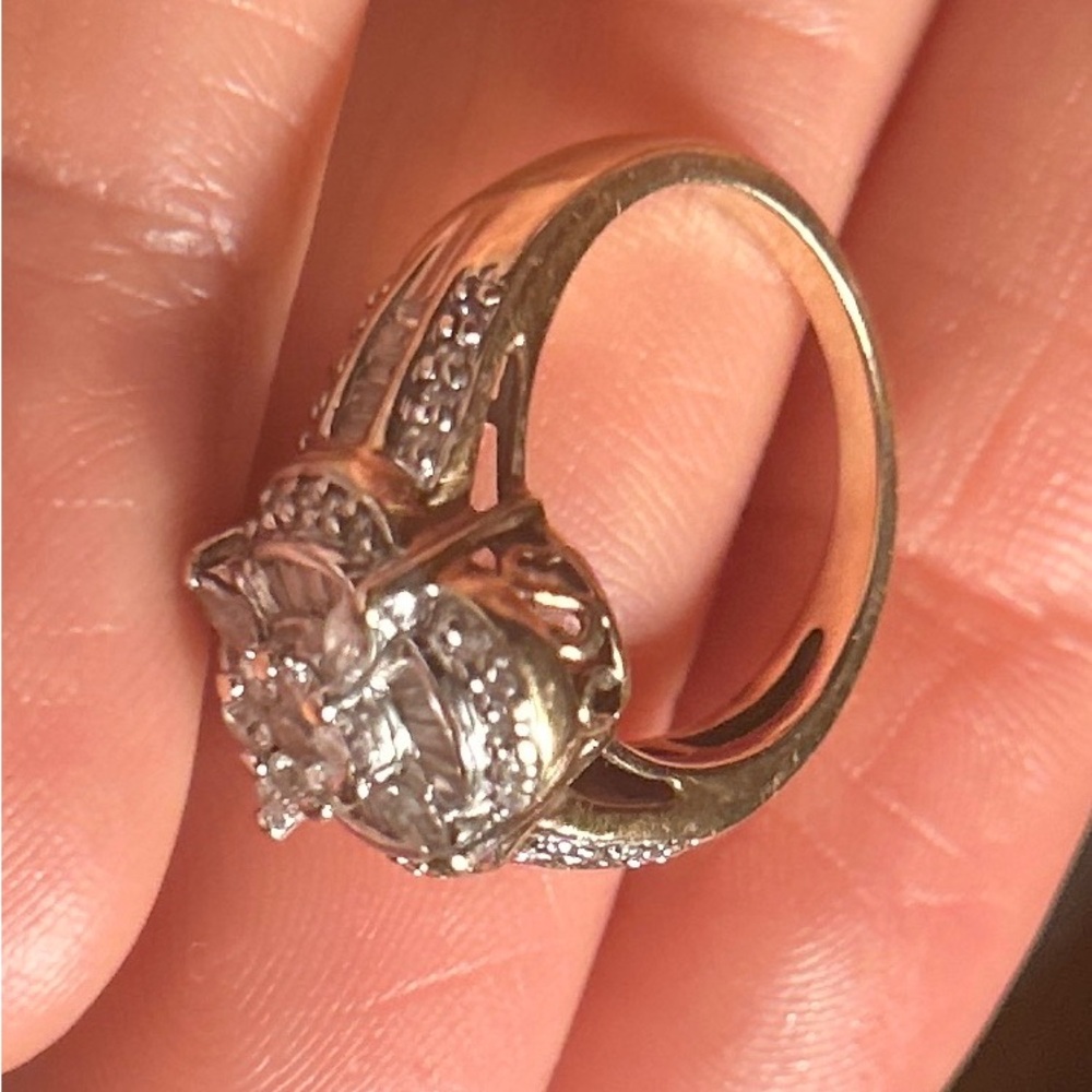 Elegant Diamond Statement Ring - Picture 9 of 16